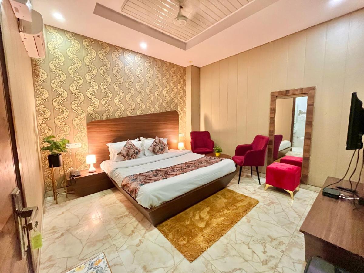 Hotel Pearl Grand, Zirakpur - Top Rated & Most Awarded Property In Tricity Csandígarh Kültér fotó