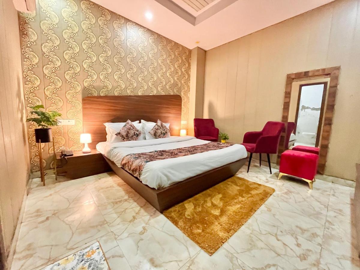Hotel Pearl Grand, Zirakpur - Top Rated & Most Awarded Property In Tricity Csandígarh Kültér fotó