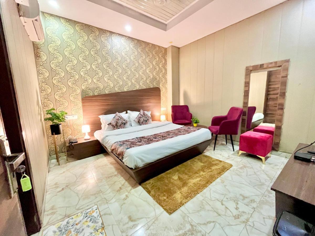 Hotel Pearl Grand, Zirakpur - Top Rated & Most Awarded Property In Tricity Csandígarh Kültér fotó
