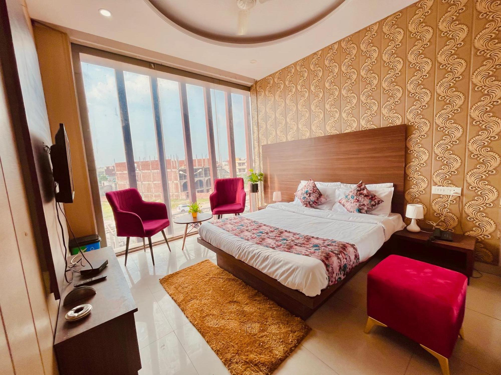 Hotel Pearl Grand, Zirakpur - Top Rated & Most Awarded Property In Tricity Csandígarh Kültér fotó